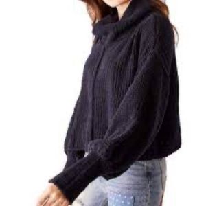 Free people turtleneck cowl neck oversized black cropped sweater size M